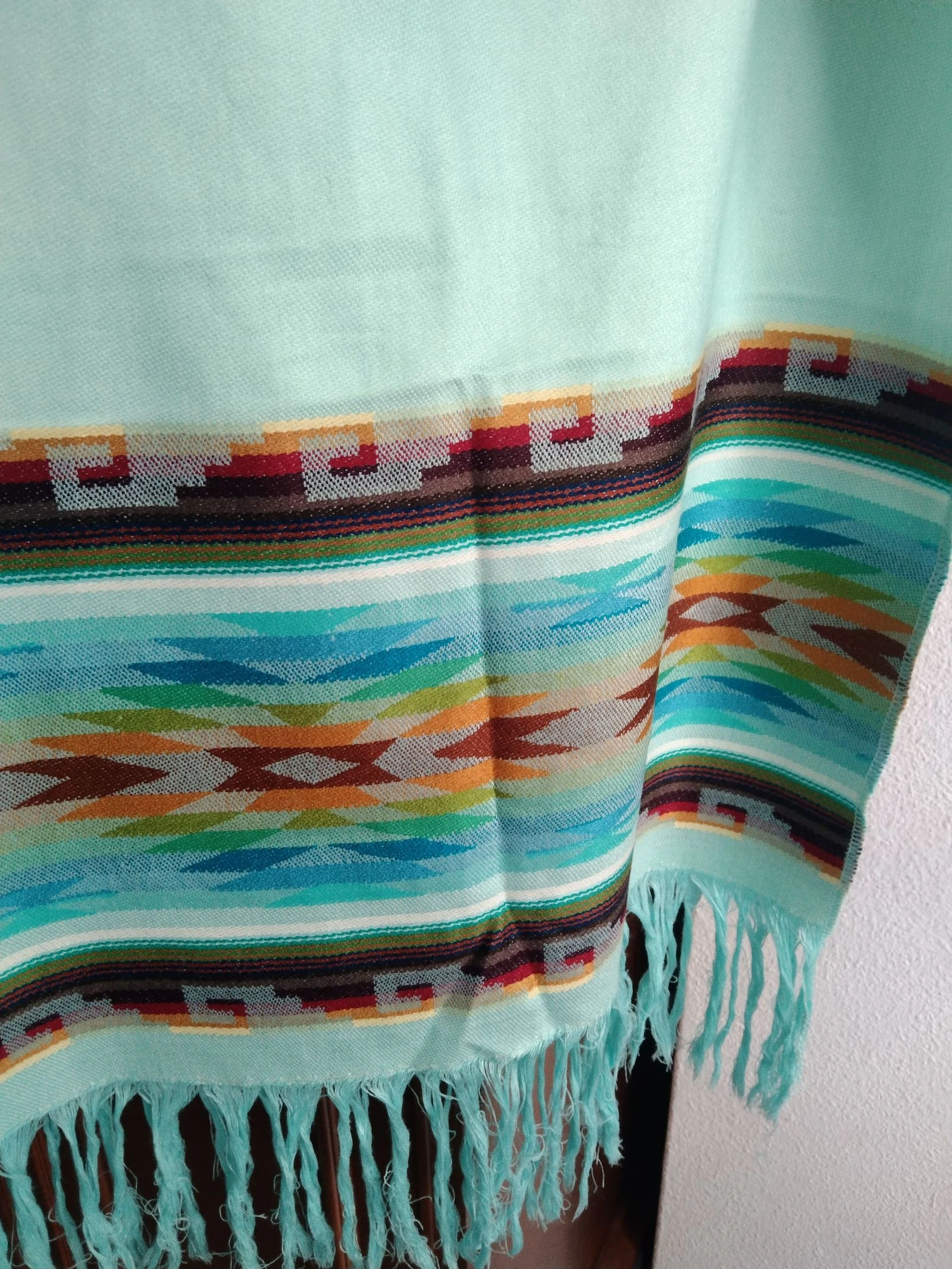 Cachecol azul com franjas e design étnico – photo 2